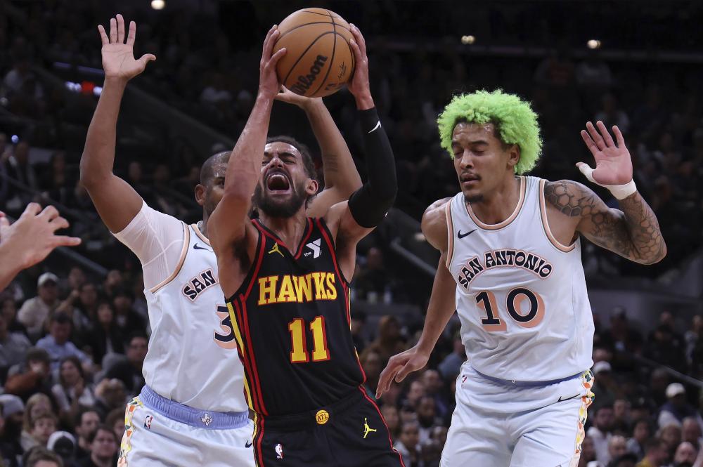 包括向欧足 包括向欧足